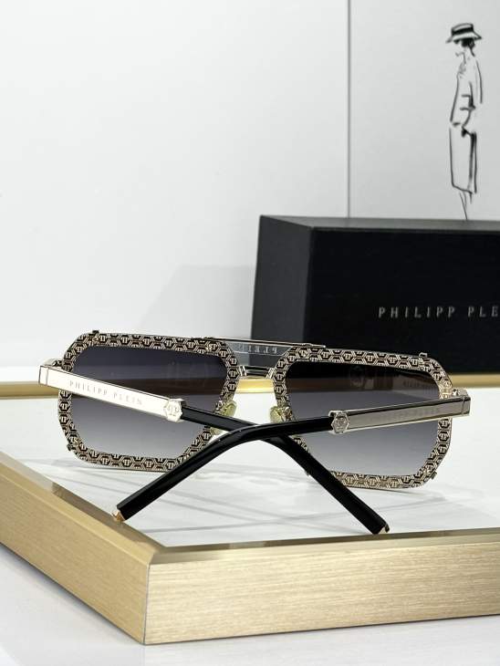 Picture of Chopard Sunglasses _SKUfw70786738fw